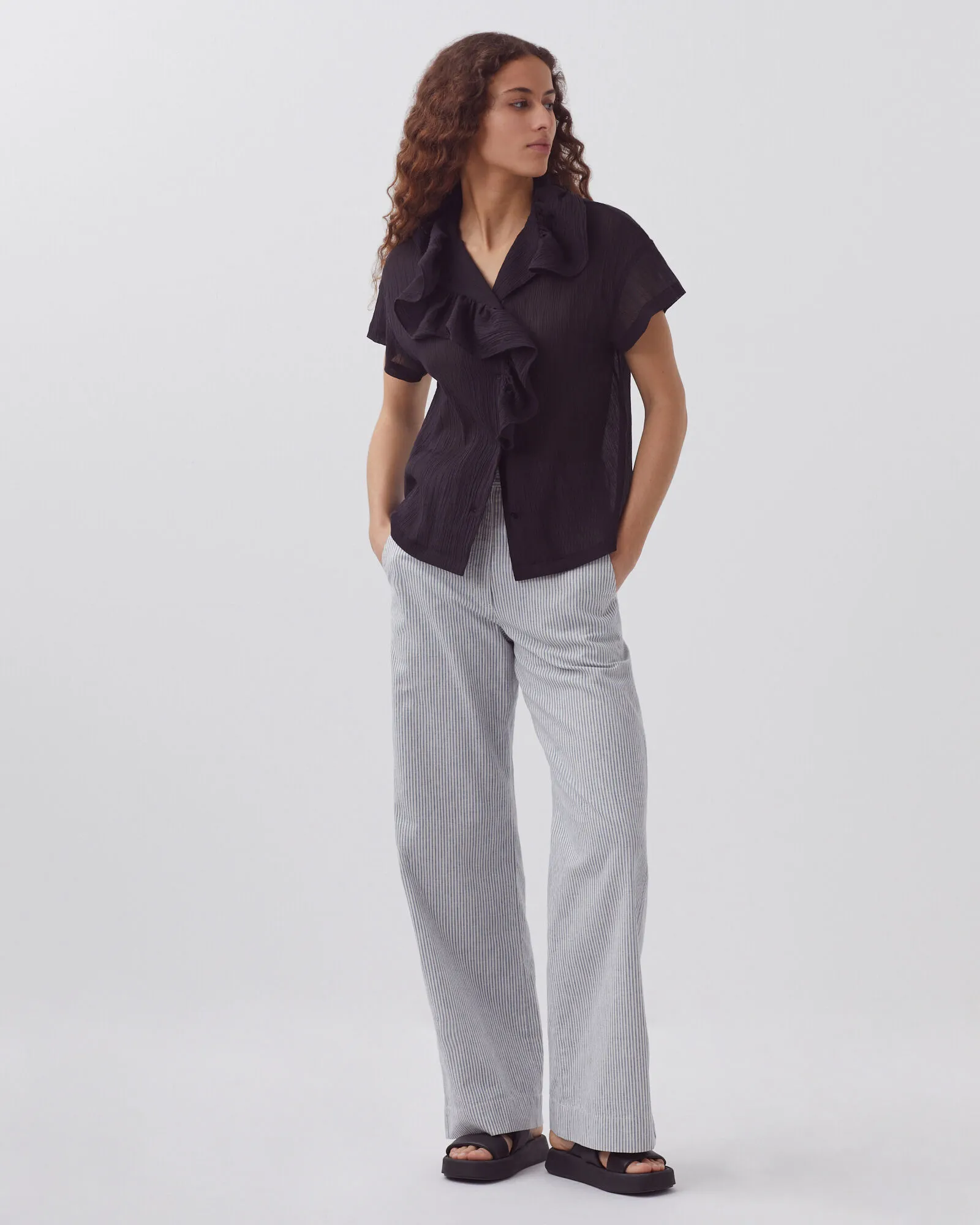 Blouse à volants en coton froissé