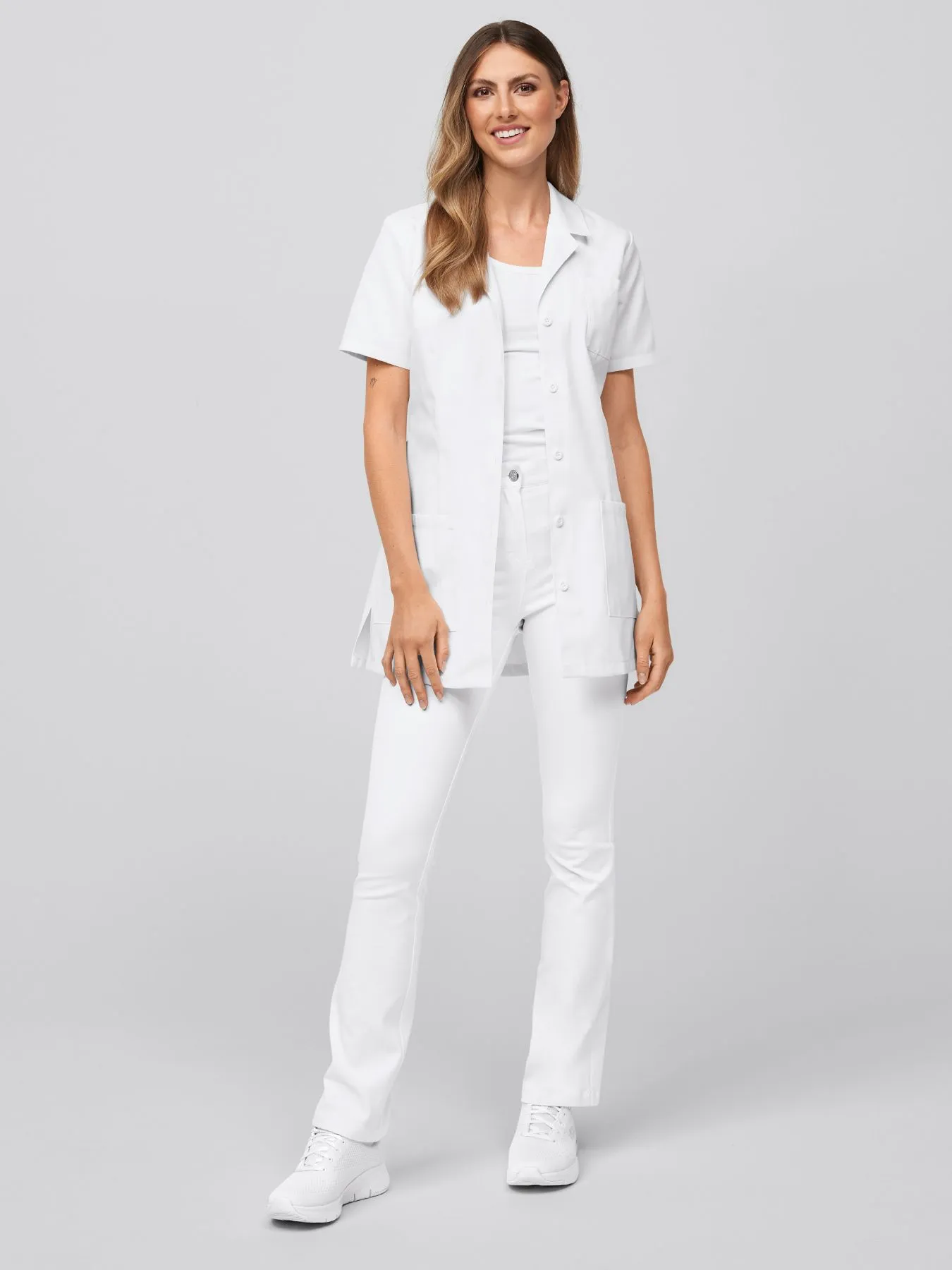 Blouse médicale pour professionnel disponible en 2 qualités