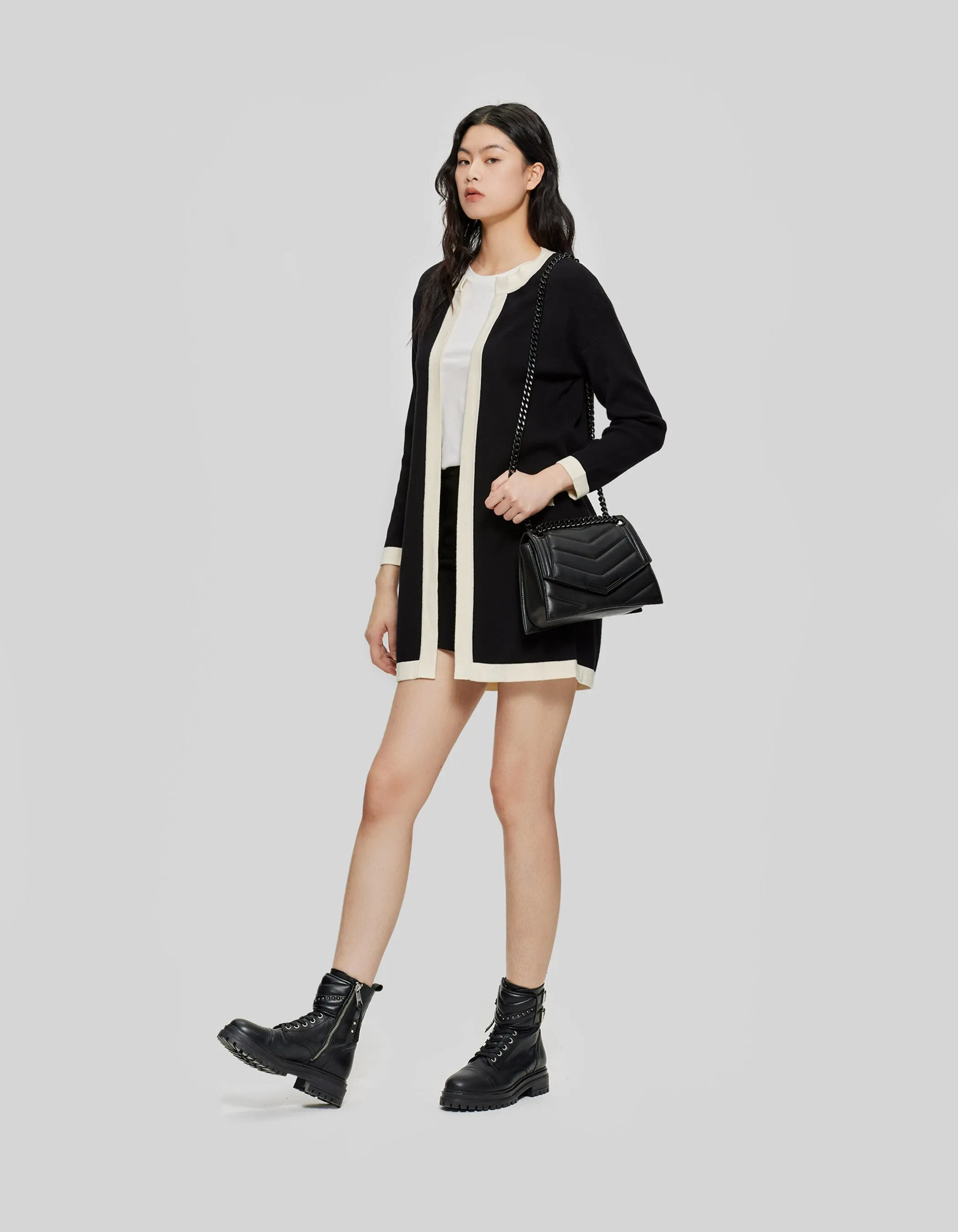 Cardigan noir mi-long tricot bordures écrues Femme