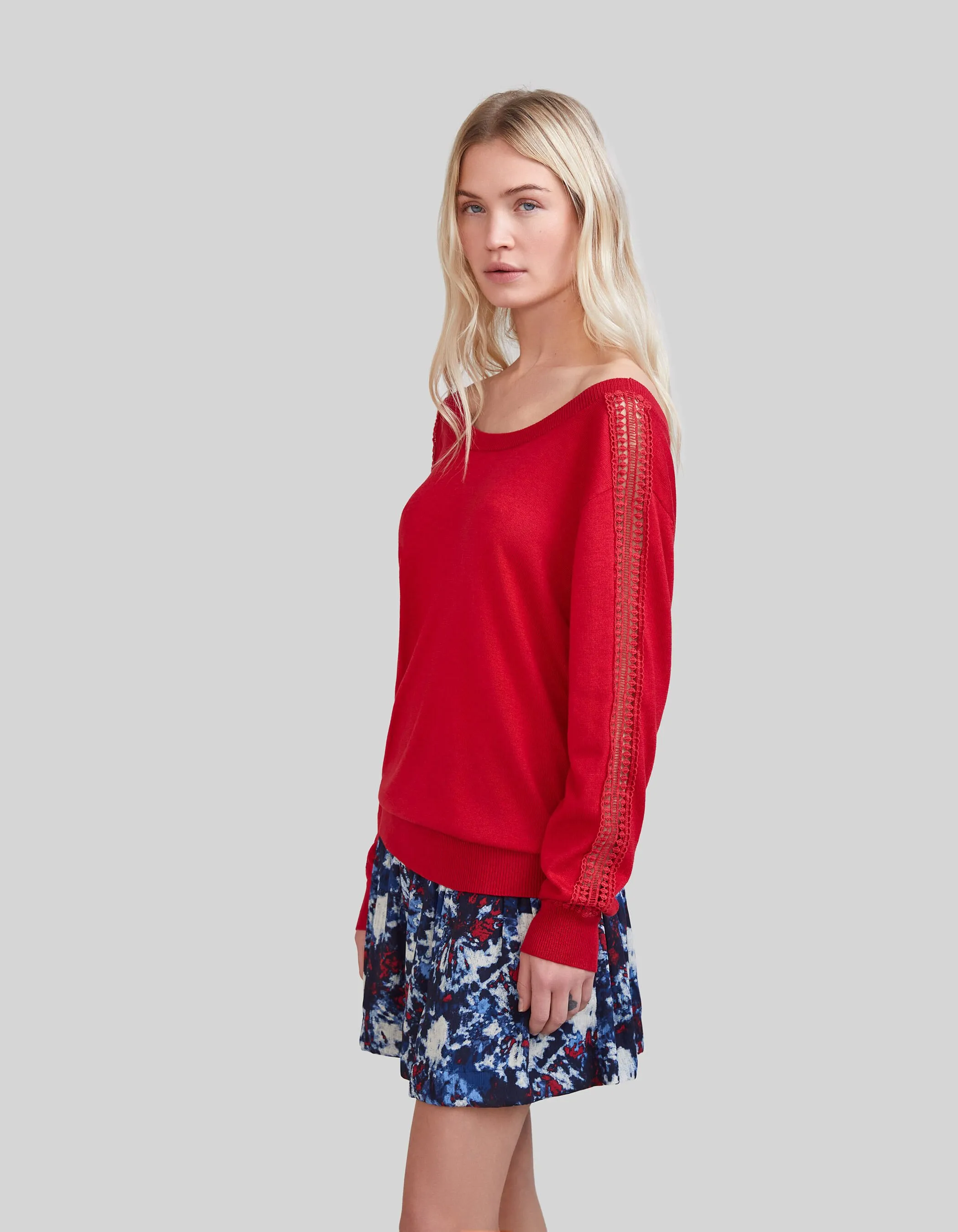 Cardigan rouge tricot guipure manches Femme