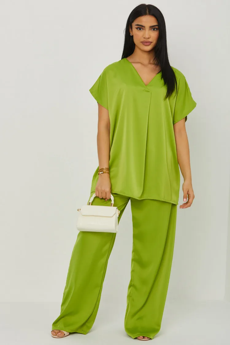 Ensemble 2 pièces blouse + pantalon satiné vert
