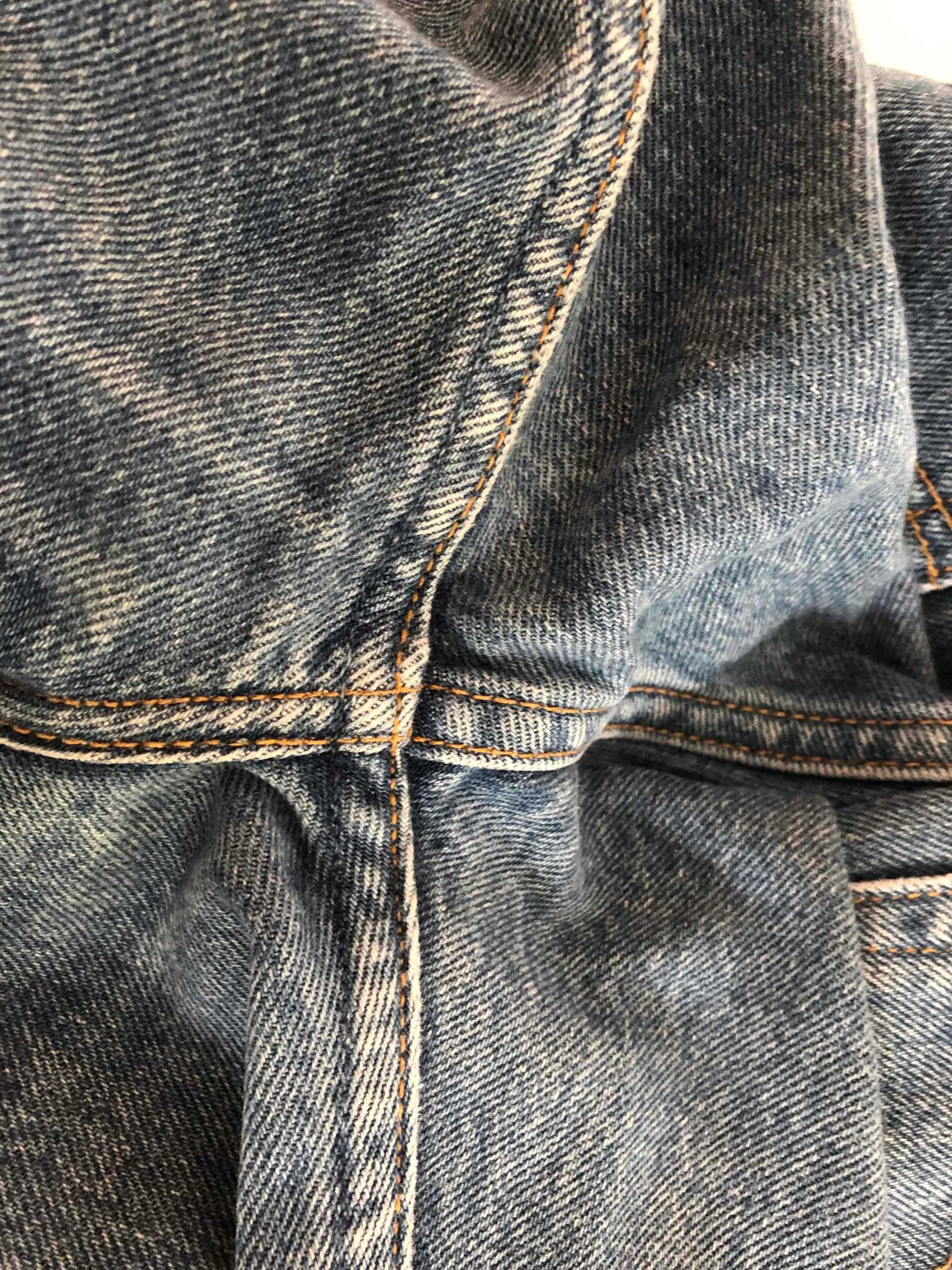 Jean Levi's 501 W27L34