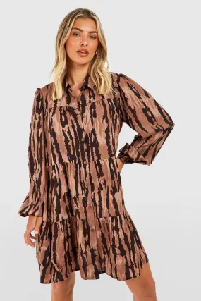 Robe babydoll à volants étagés et imprimé animal